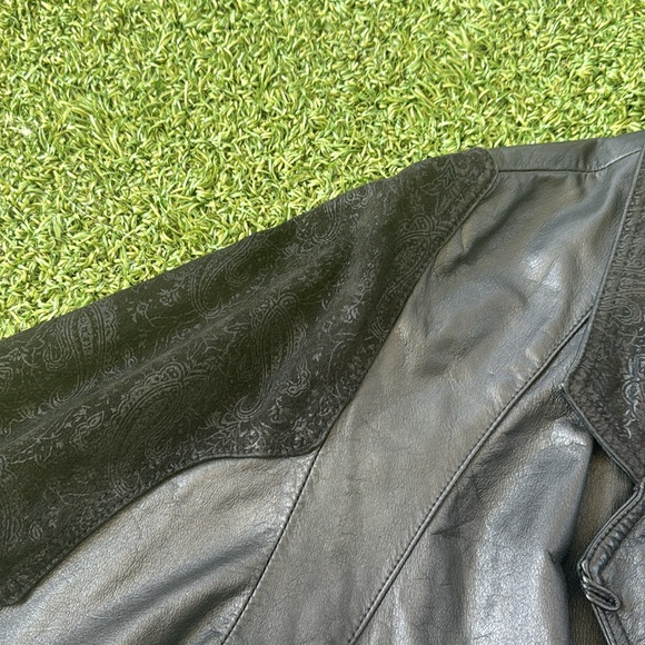 Vintage Wilson’s Leather Jacket - Picture 3 of 12